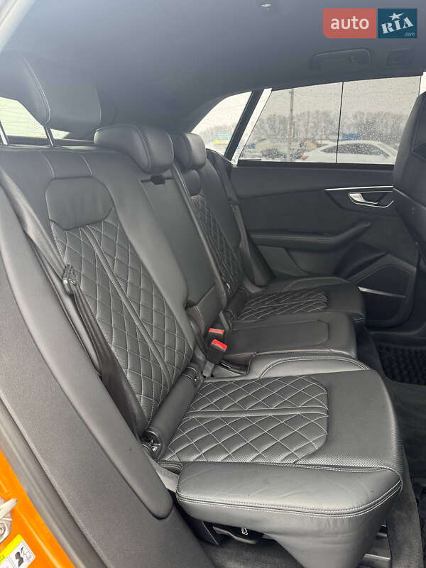 Внедорожник / Кроссовер Audi Q8 2020 в Черновцах