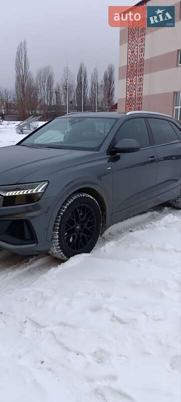 Позашляховик / Кросовер Audi Q8 2018 в Вінниці