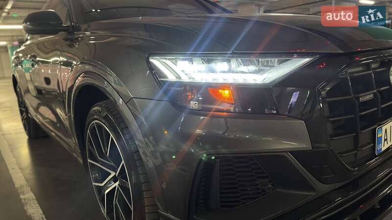 Позашляховик / Кросовер Audi Q8 2020 в Києві
