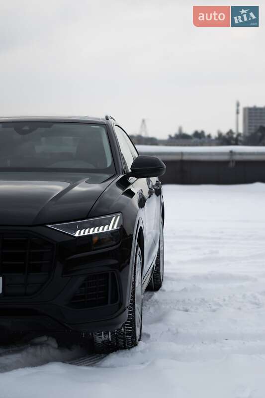 Позашляховик / Кросовер Audi Q8 2022 в Києві
