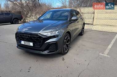 Позашляховик / Кросовер Audi Q8 2024 в Дніпрі