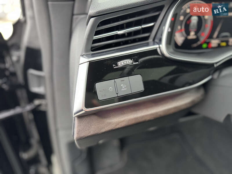 Позашляховик / Кросовер Audi Q8 2019 в Івано-Франківську фото 25 Позашляховик / Кросовер Audi Q8 2019 в Івано-Франківську