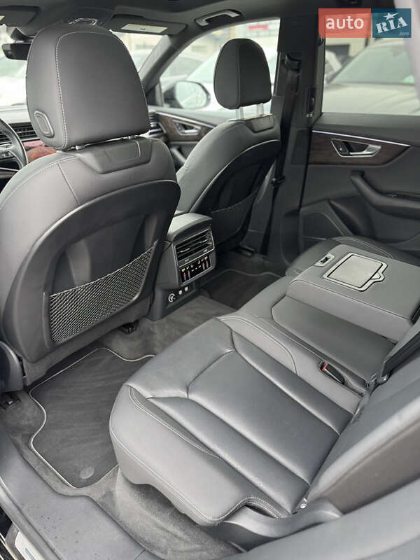Позашляховик / Кросовер Audi Q8 2019 в Івано-Франківську фото 30 Позашляховик / Кросовер Audi Q8 2019 в Івано-Франківську