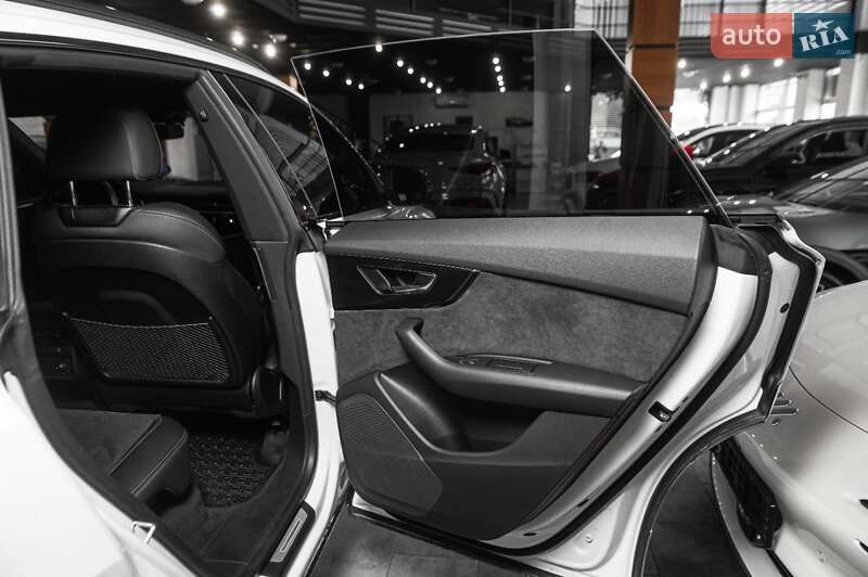 Позашляховик / Кросовер Audi Q8 2020 в Одесі