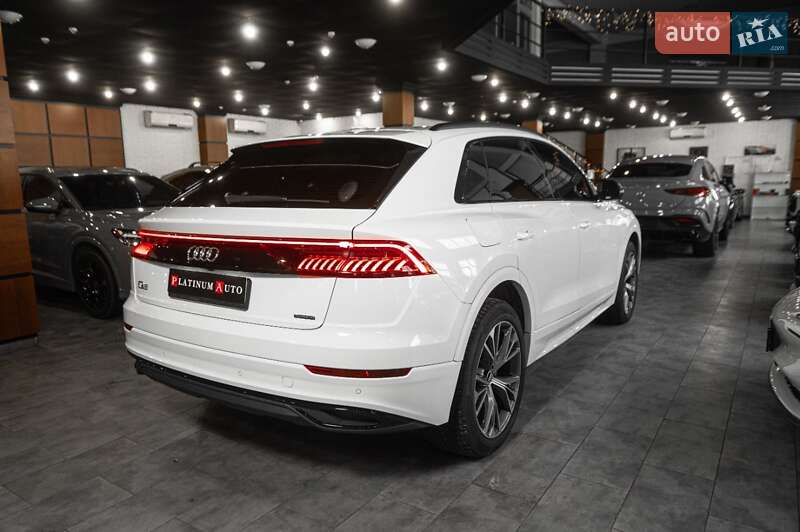 Позашляховик / Кросовер Audi Q8 2020 в Одесі