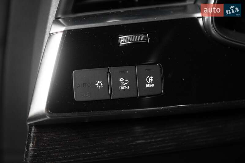 Позашляховик / Кросовер Audi Q8 2020 в Одесі