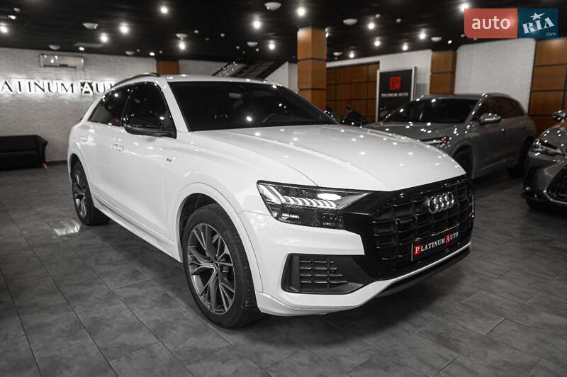 Позашляховик / Кросовер Audi Q8 2020 в Одесі