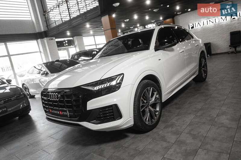 Позашляховик / Кросовер Audi Q8 2020 в Одесі