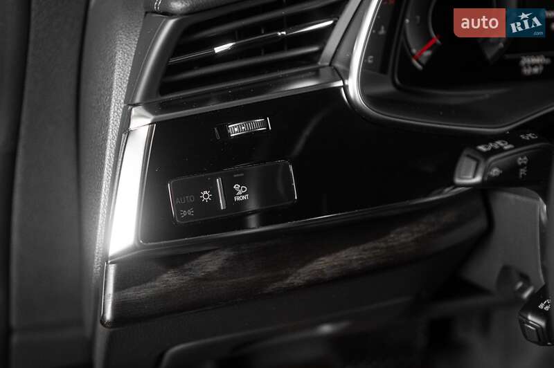 Позашляховик / Кросовер Audi Q8 2023 в Одесі