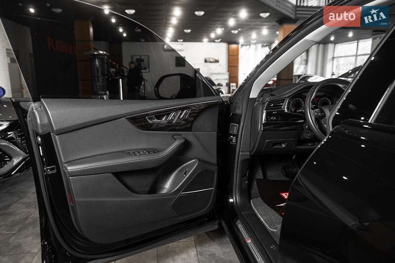 Позашляховик / Кросовер Audi Q8 2023 в Одесі