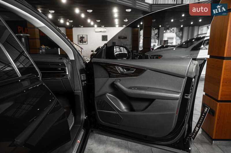 Позашляховик / Кросовер Audi Q8 2023 в Одесі