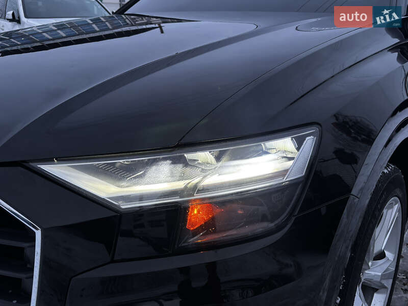 Позашляховик / Кросовер Audi Q8 2020 в Стрию