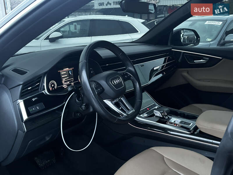 Позашляховик / Кросовер Audi Q8 2020 в Стрию