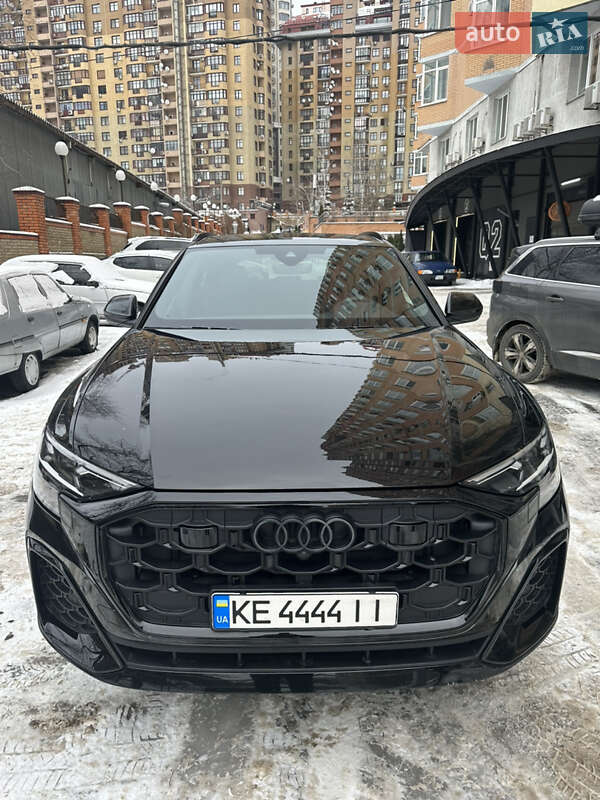Внедорожник / Кроссовер Audi Q8 2025 в Киеве