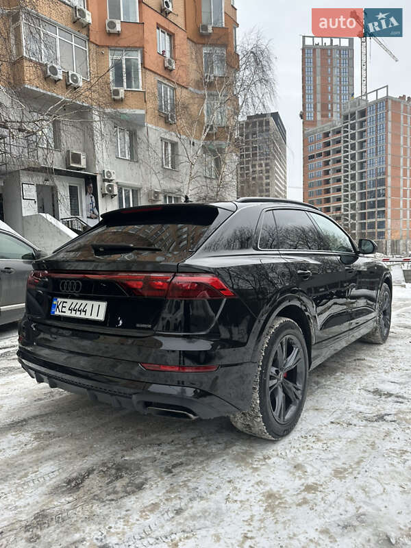Внедорожник / Кроссовер Audi Q8 2025 в Киеве