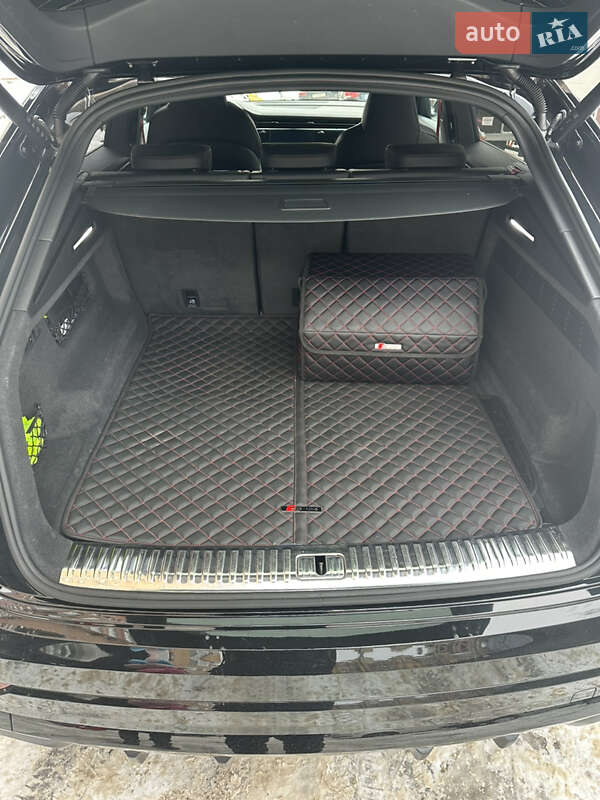 Внедорожник / Кроссовер Audi Q8 2025 в Киеве