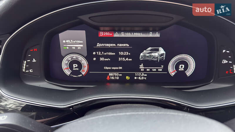 Позашляховик / Кросовер Audi Q8 2018 в Києві