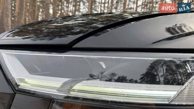 Позашляховик / Кросовер Audi Q8 2018 в Києві