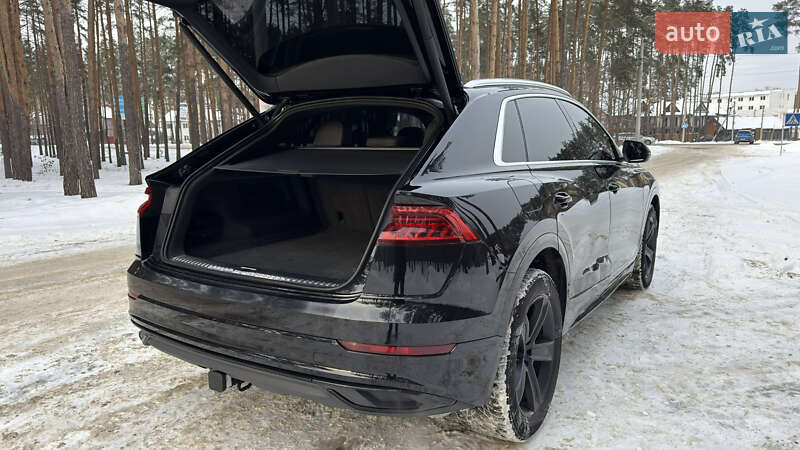 Позашляховик / Кросовер Audi Q8 2018 в Києві