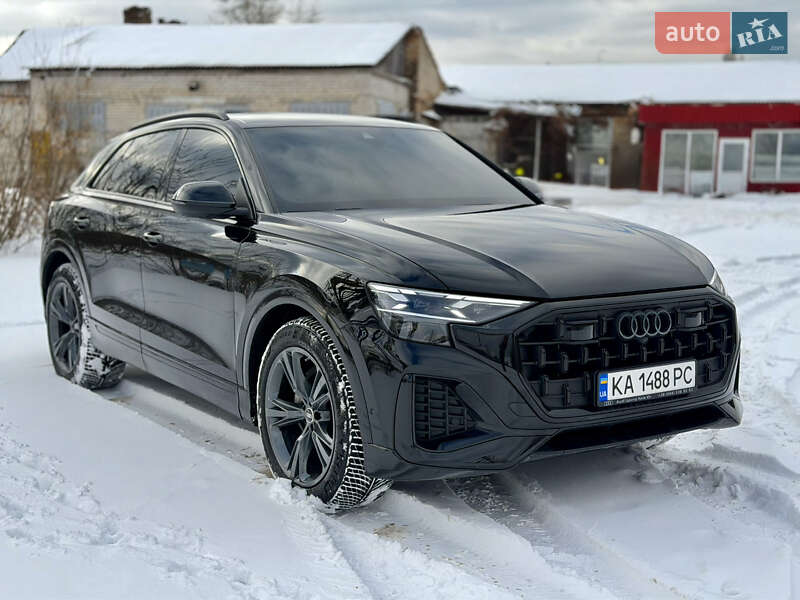 Внедорожник / Кроссовер Audi Q8 2024 в Киеве