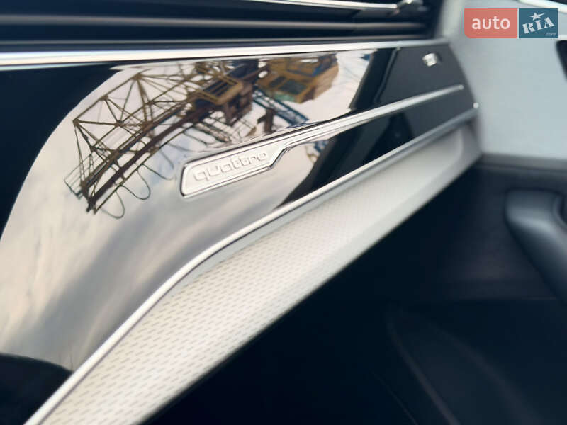 Внедорожник / Кроссовер Audi Q8 2024 в Киеве