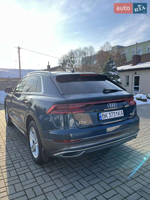 Внедорожник / Кроссовер Audi Q8 2019 в Ровно