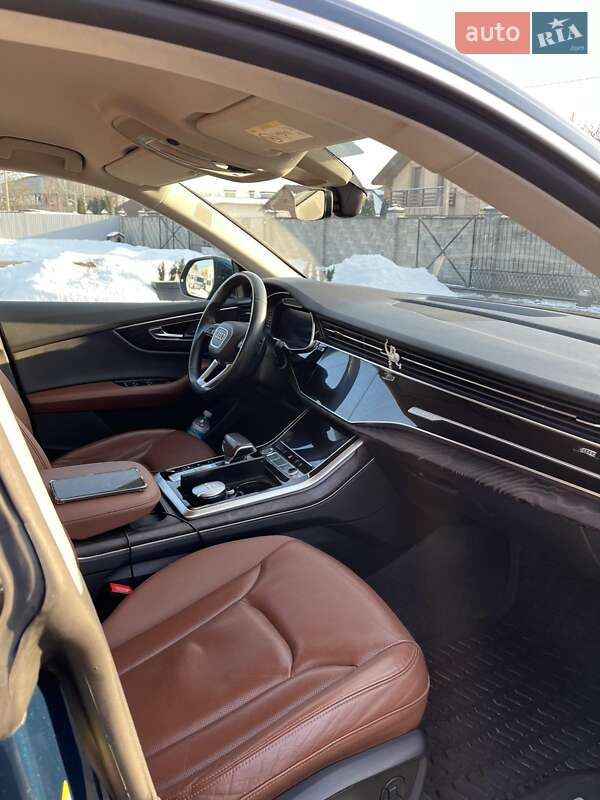 Внедорожник / Кроссовер Audi Q8 2019 в Ровно