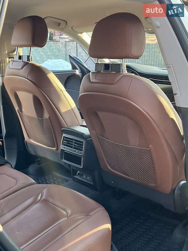 Внедорожник / Кроссовер Audi Q8 2019 в Ровно