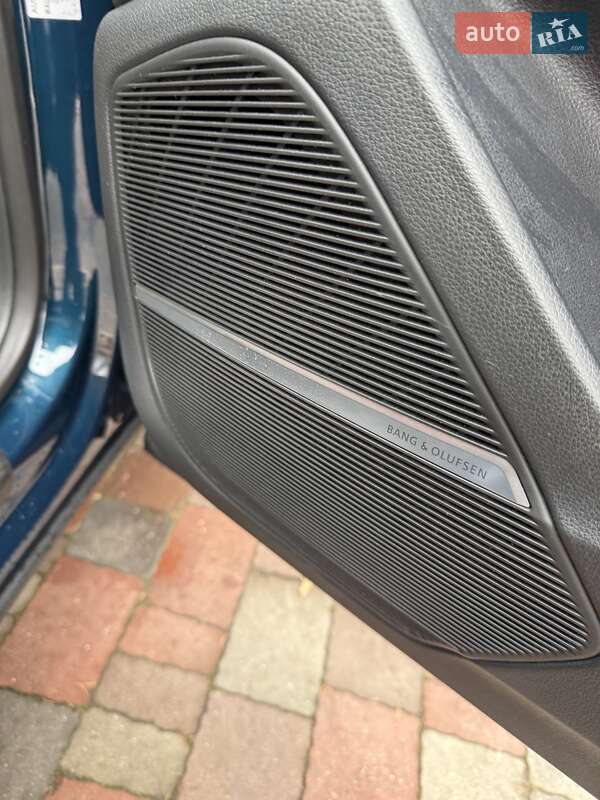 Внедорожник / Кроссовер Audi Q8 2019 в Ровно