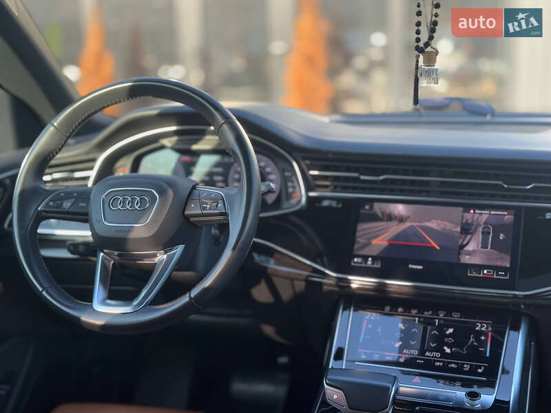 Позашляховик / Кросовер Audi Q8 2018 в Києві фото 18 Позашляховик / Кросовер Audi Q8 2018 в Києві