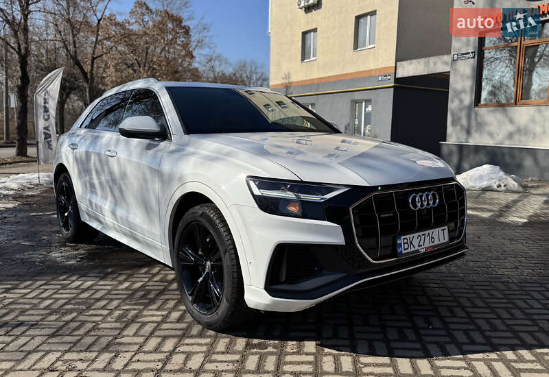 Внедорожник / Кроссовер Audi Q8 2018 в Ровно