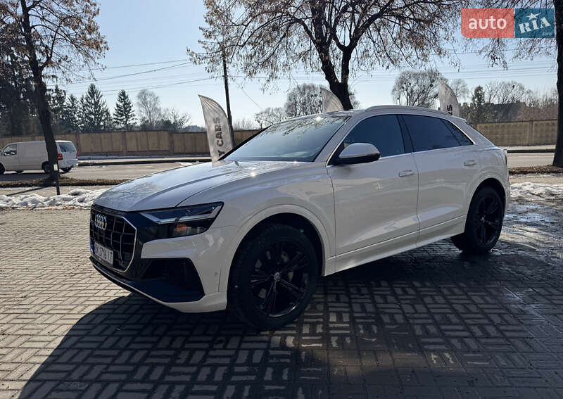 Внедорожник / Кроссовер Audi Q8 2018 в Ровно