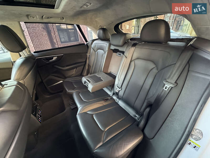 Позашляховик / Кросовер Audi Q8 2020 в Львові