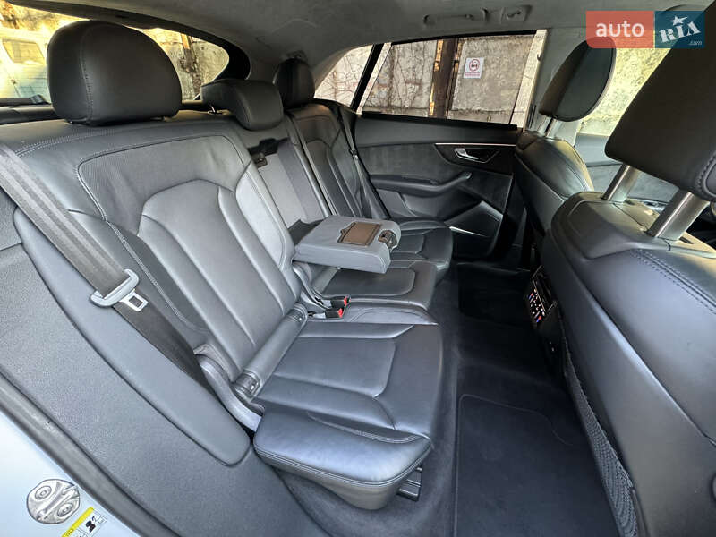 Позашляховик / Кросовер Audi Q8 2020 в Львові