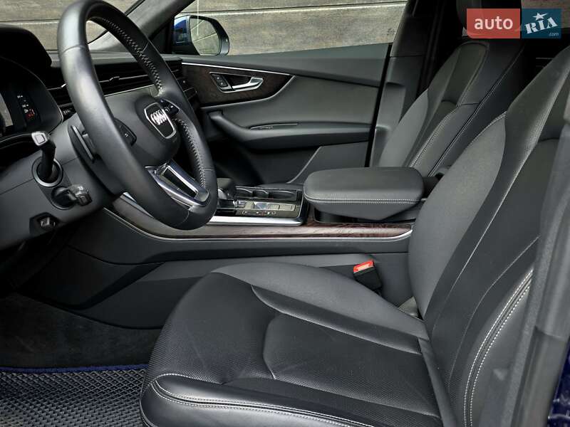 Позашляховик / Кросовер Audi Q8 2018 в Миколаєві