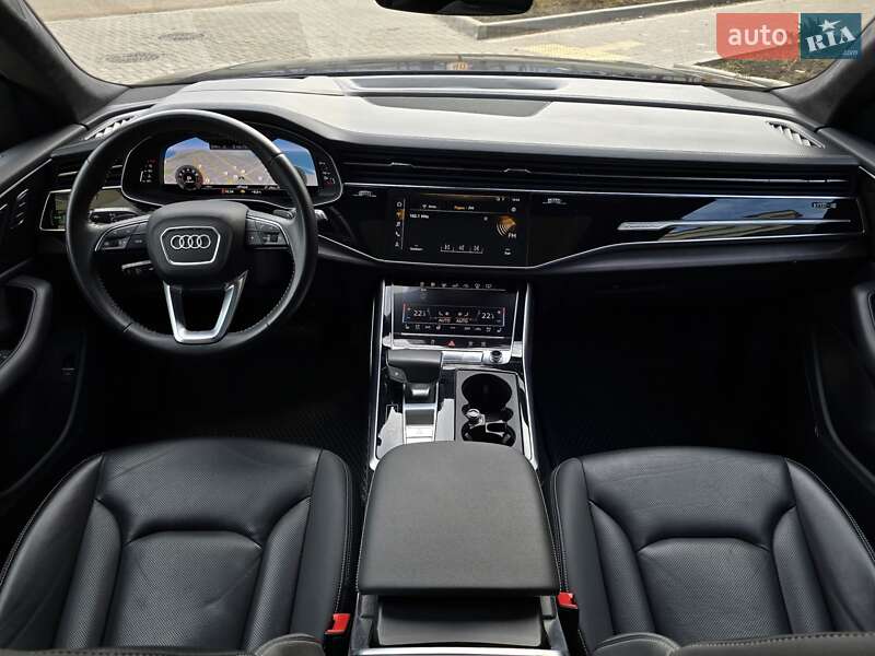 Позашляховик / Кросовер Audi Q8 2018 в Миколаєві