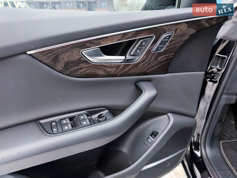 Внедорожник / Кроссовер Audi Q8 2019 в Ивано-Франковске