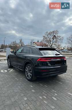 Внедорожник / Кроссовер Audi Q8 2022 в Харькове
