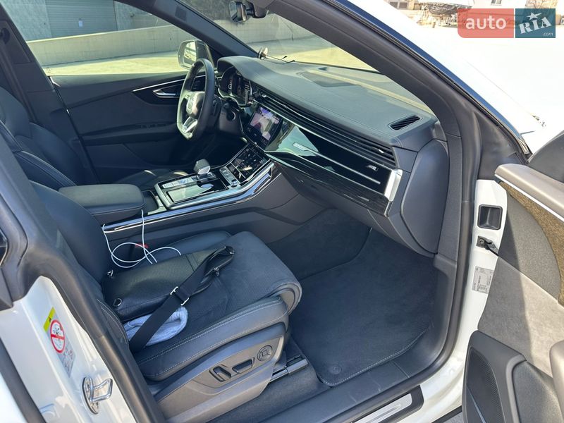 Внедорожник / Кроссовер Audi Q8 2024 в Одессе