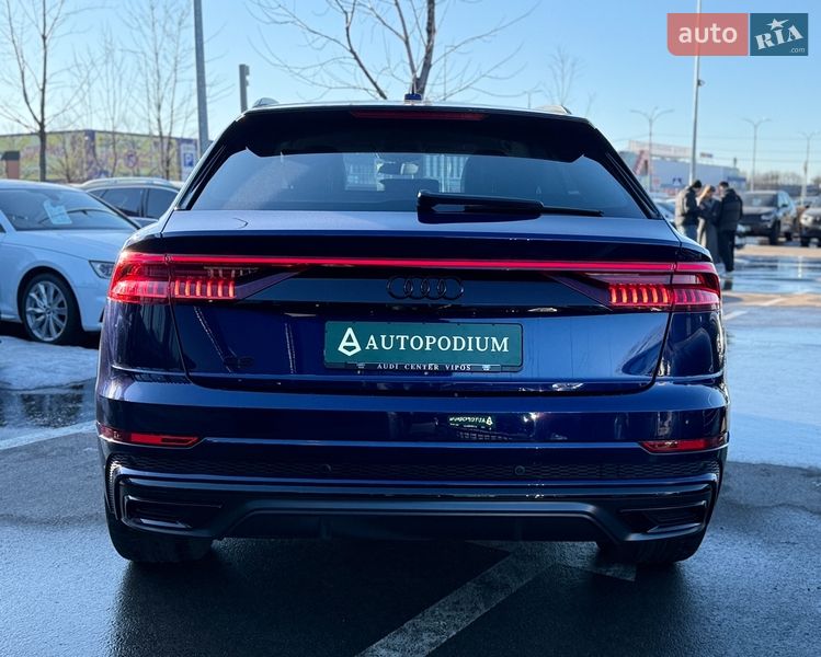 Внедорожник / Кроссовер Audi Q8 2019 в Киеве