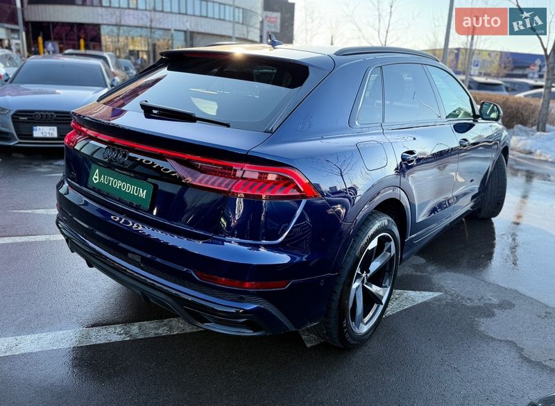 Внедорожник / Кроссовер Audi Q8 2019 в Киеве