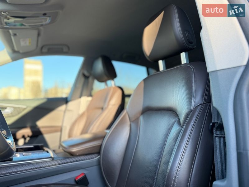 Внедорожник / Кроссовер Audi Q8 2019 в Киеве