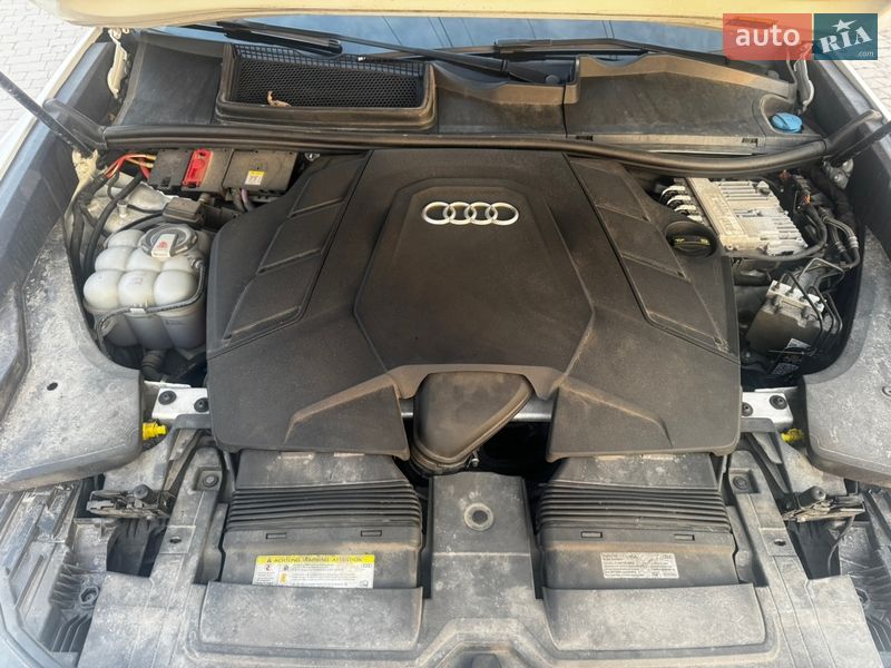 Внедорожник / Кроссовер Audi Q8 2018 в Львове