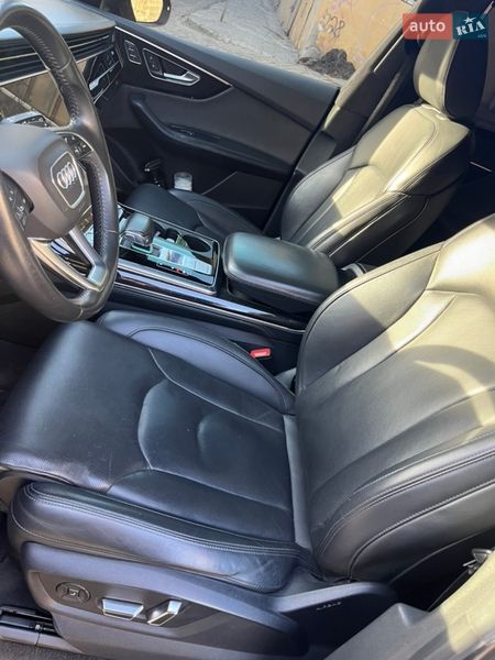 Позашляховик / Кросовер Audi Q8 2018 в Львові