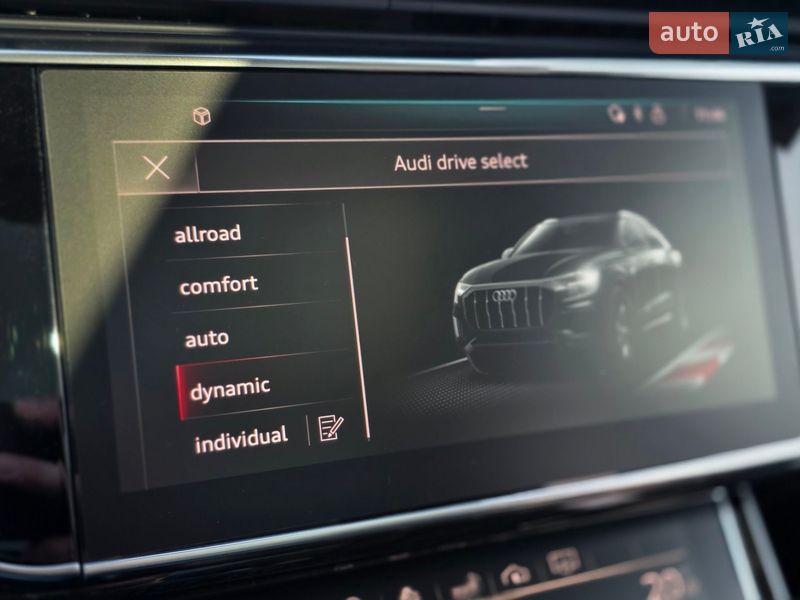 Внедорожник / Кроссовер Audi Q8 2019 в Ровно