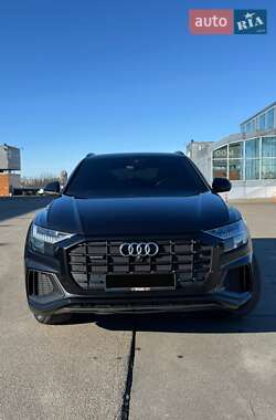 Позашляховик / Кросовер Audi Q8 2020 в Києві