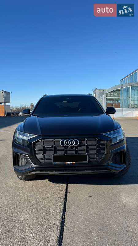 Позашляховик / Кросовер Audi Q8 2020 в Києві