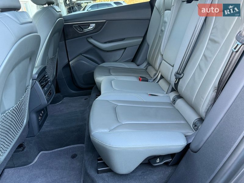 Позашляховик / Кросовер Audi Q8 2018 в Тернополі