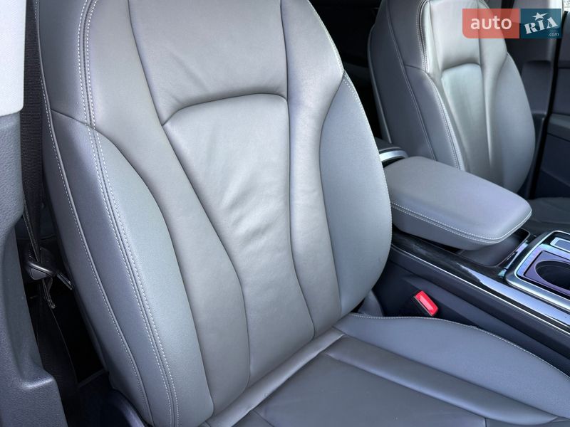 Позашляховик / Кросовер Audi Q8 2018 в Тернополі