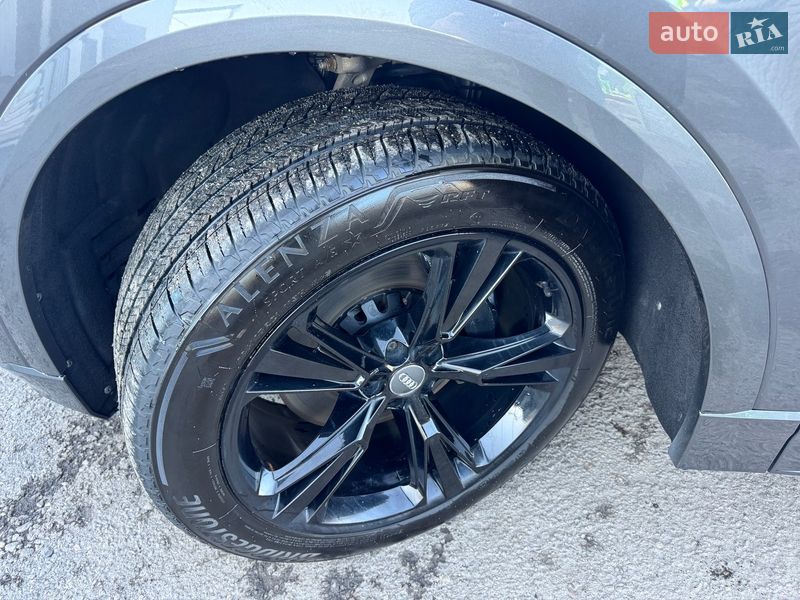 Позашляховик / Кросовер Audi Q8 2018 в Тернополі